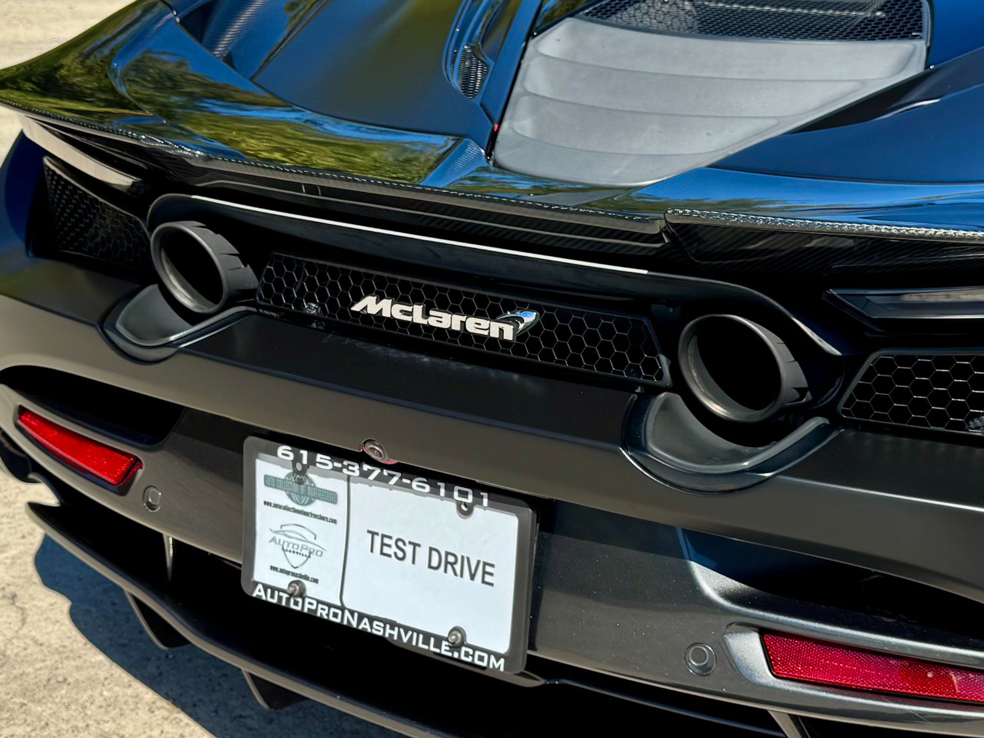 Used 2019 McLaren 720S Performance RWD image 65