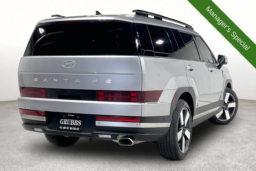 Used 2025 Hyundai Santa Fe Limited FWD image 2