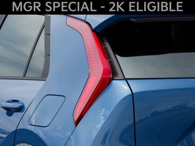 New 2025 Kia Niro EX Touring image 11