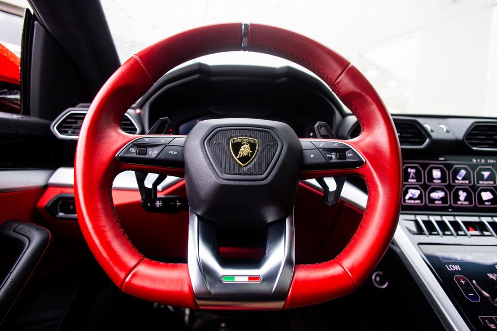 Used 2019 Lamborghini Urus AWD/4WD image 22