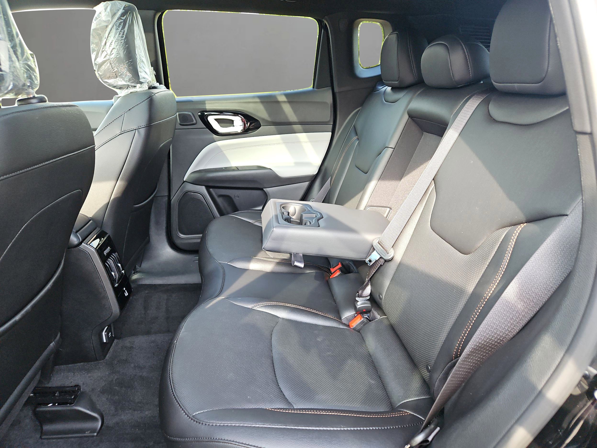 New 2024 Jeep Compass Limited w/ Elite Group image 12