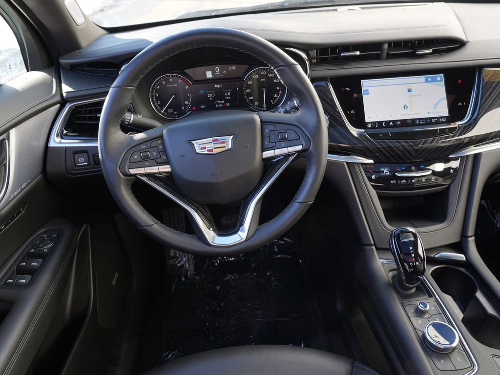 Used 2025 Cadillac XT6 Premium Luxury image 23