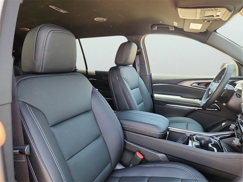 New 2025 Chevrolet Traverse LT w/ Driver Confidence Package image 20