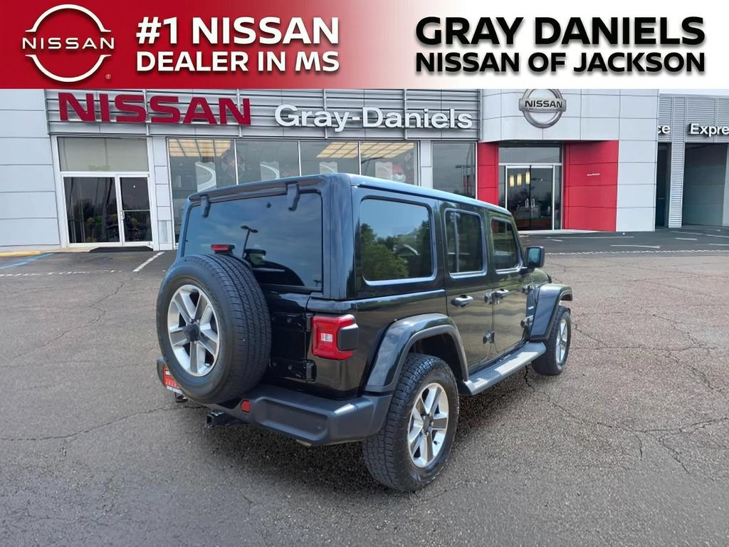 Used 2019 Jeep Wrangler Unlimited Sahara AWD/4WD image 7