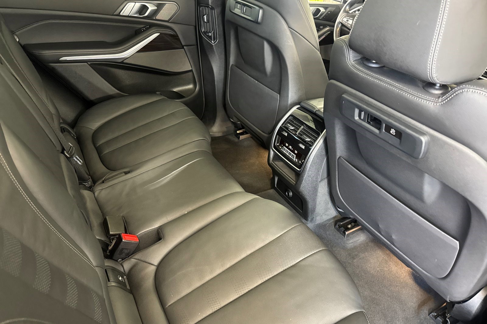 Used 2021 BMW X5 xDrive40i w/ Premium Package AWD/4WD image 31