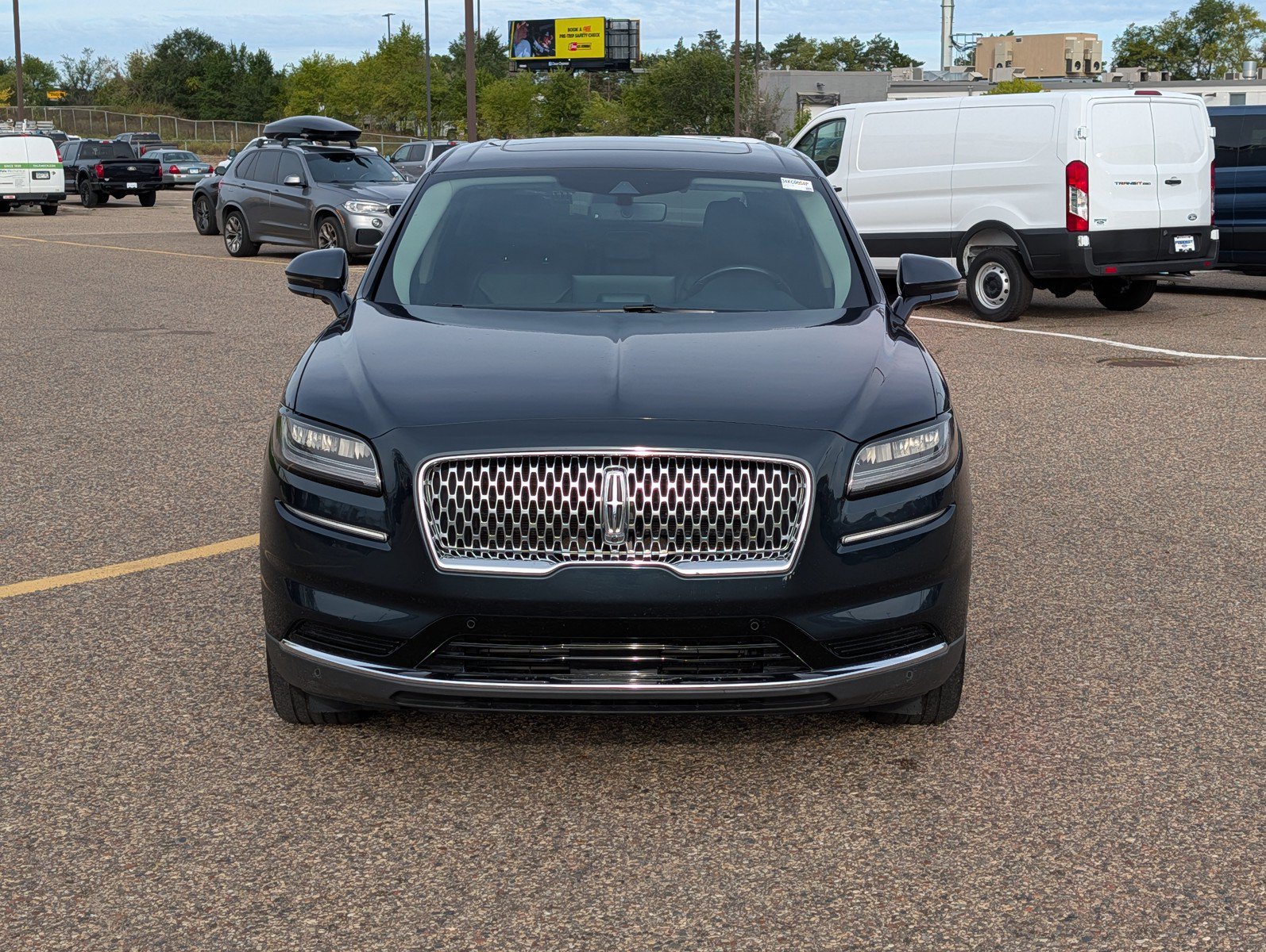Used 2023 Lincoln Nautilus Reserve w/ Equipment Group 201A AWD/4WD image 8