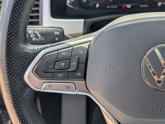 Used 2022 Volkswagen Atlas SEL Premium image 16