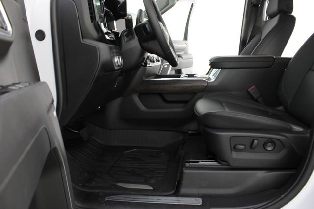 New 2026 GMC Sierra 2500 SLT AWD/4WD image 17