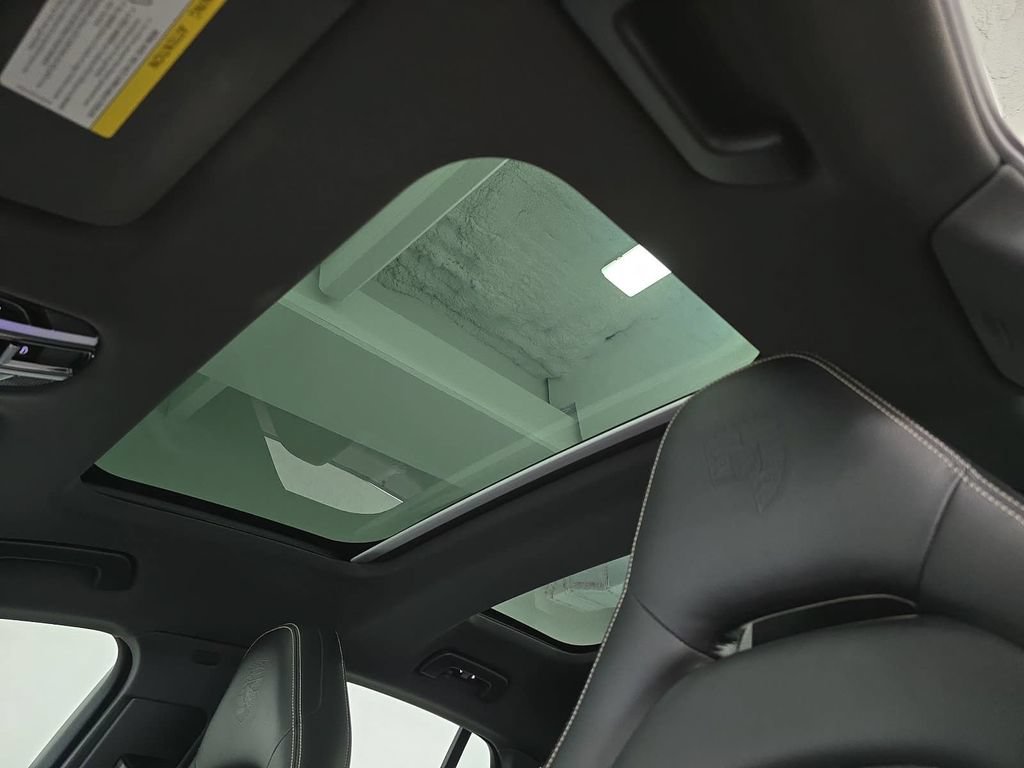 Used 2020 Porsche Panamera image 26