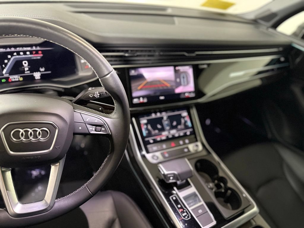 Used 2025 Audi Q7 3.0T Premium Plus AWD/4WD image 17
