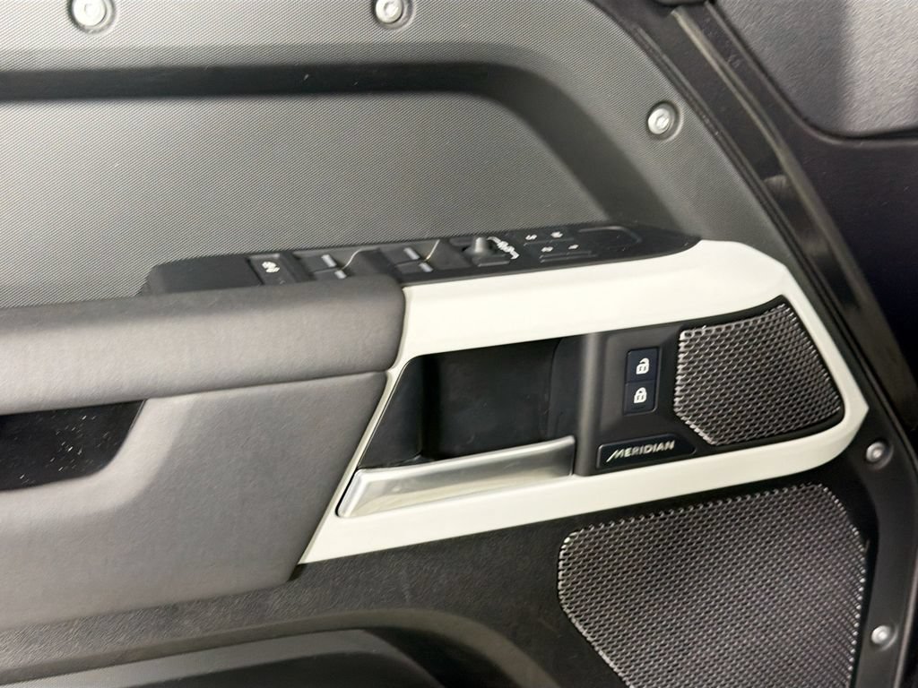 Certified 2024 Land Rover Defender 110 S AWD/4WD image 18