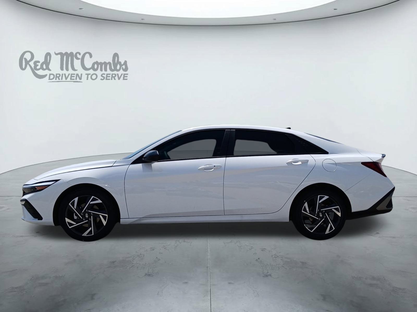 New 2025 Hyundai Elantra Sport image 2