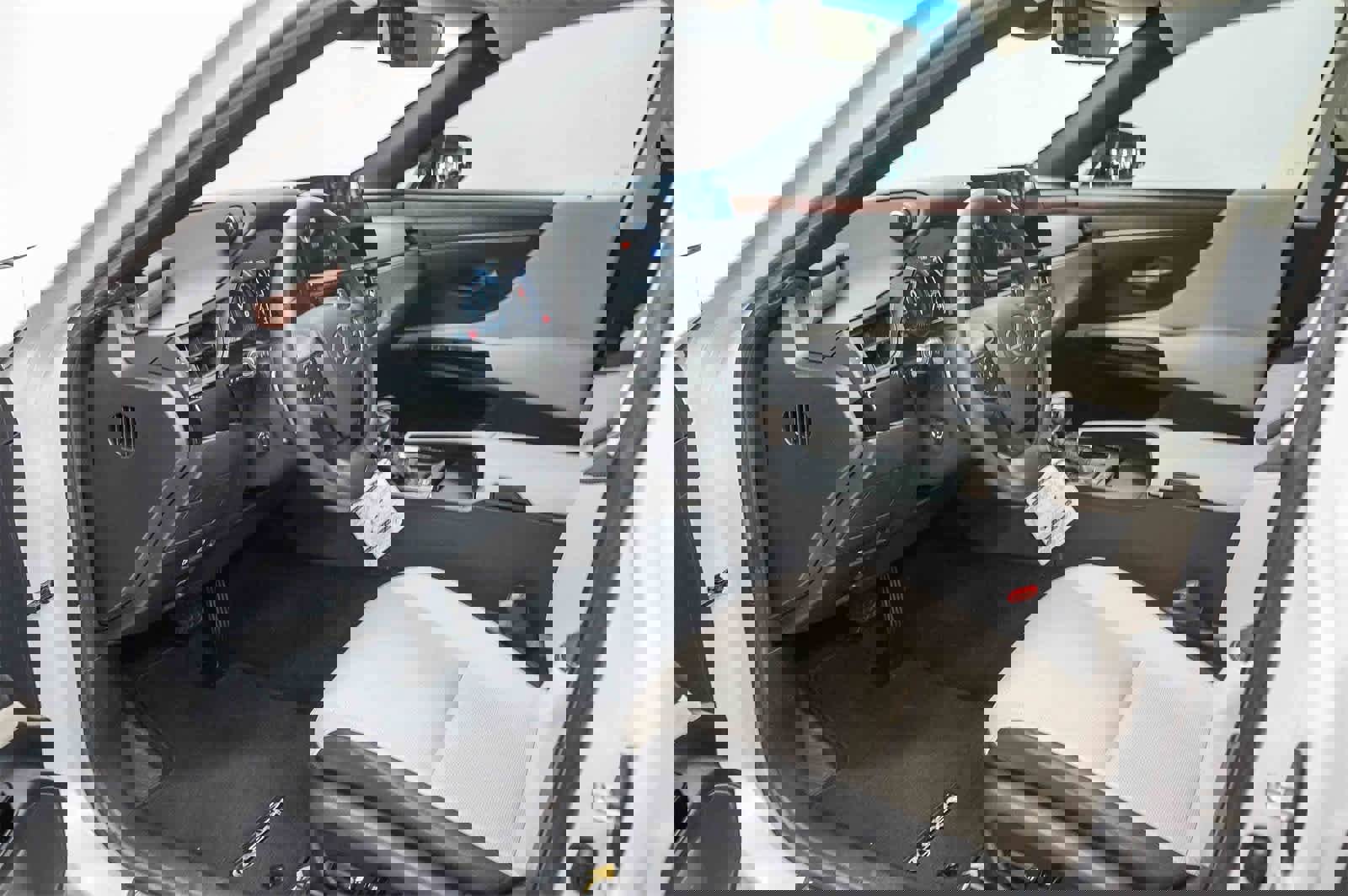 Used 2025 Lexus ES 300h w/ Premium Package image 18