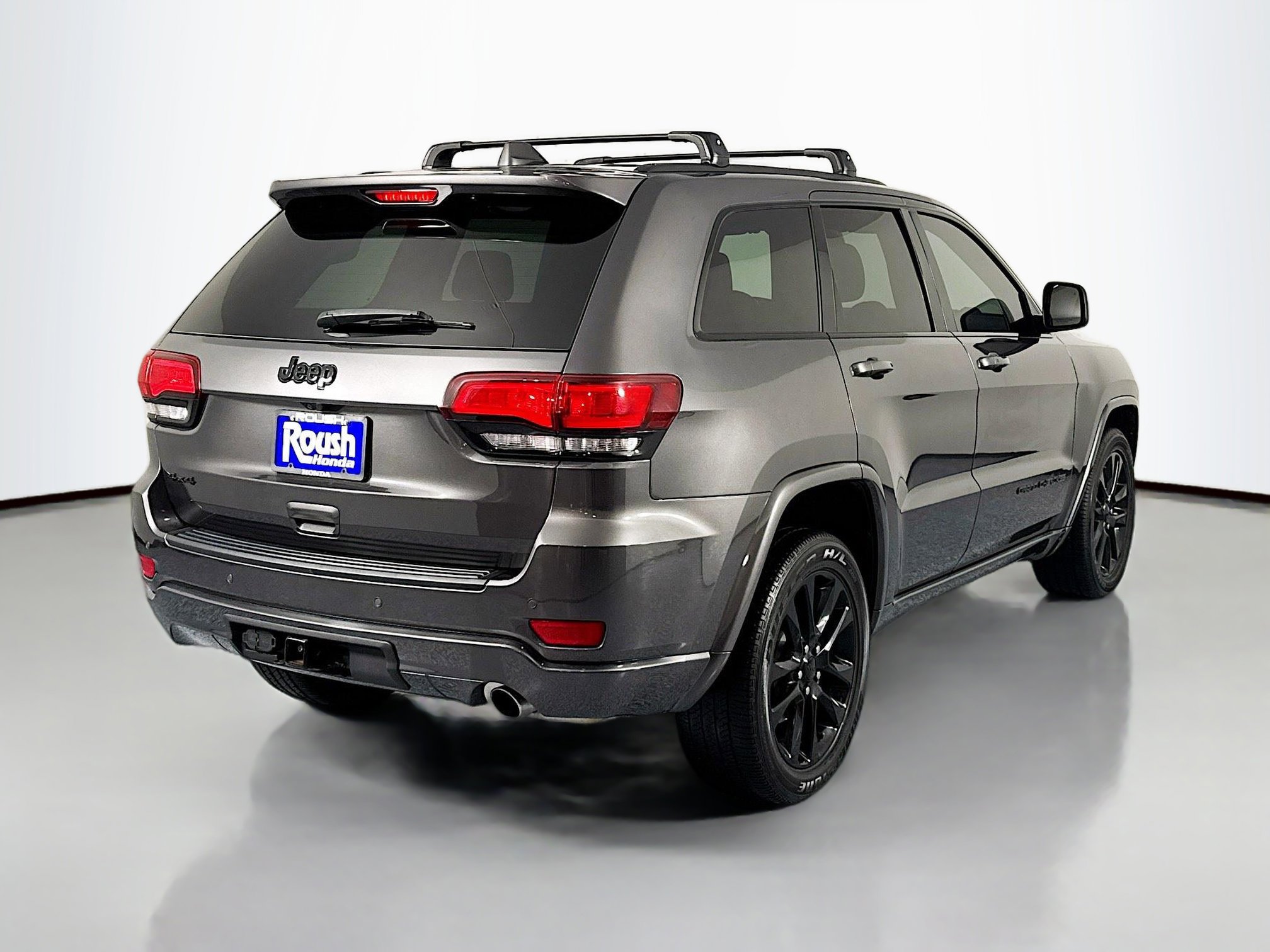 Used 2021 Jeep Grand Cherokee Laredo X image 5