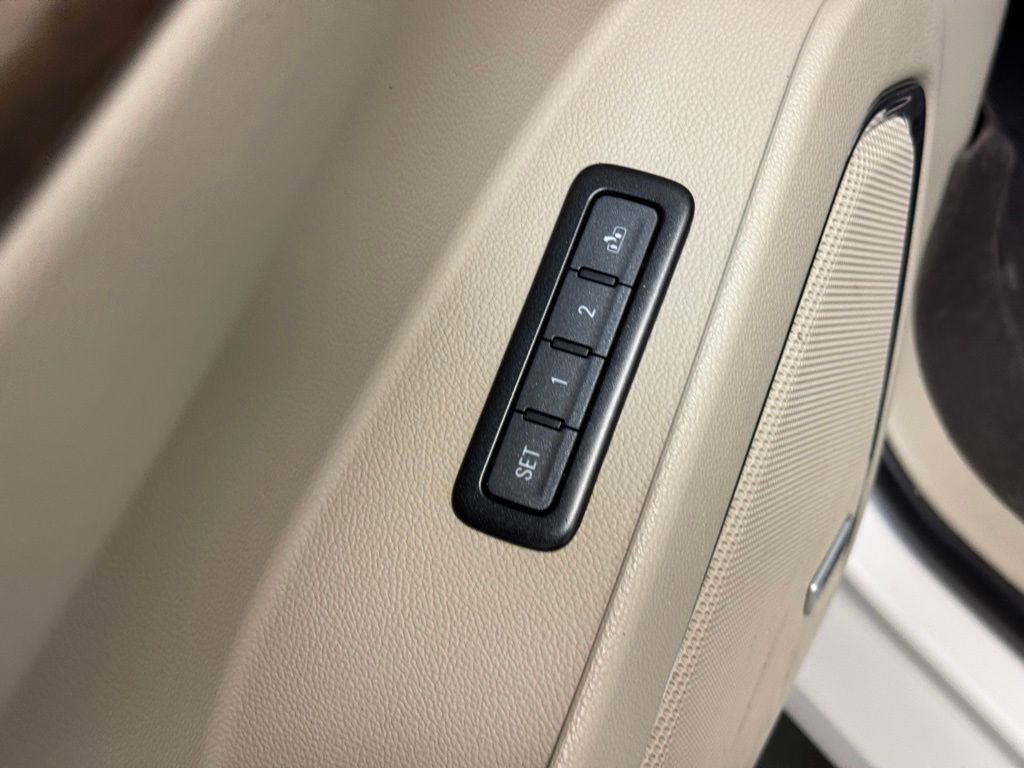 Used 2018 GMC Yukon Denali w/ Open Road Package image 11
