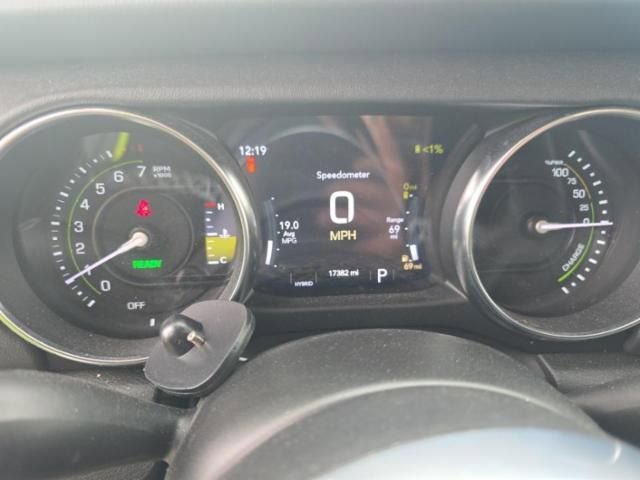 Used 2023 Jeep Wrangler Unlimited Sahara w/ Cold Weather Group AWD/4WD image 12