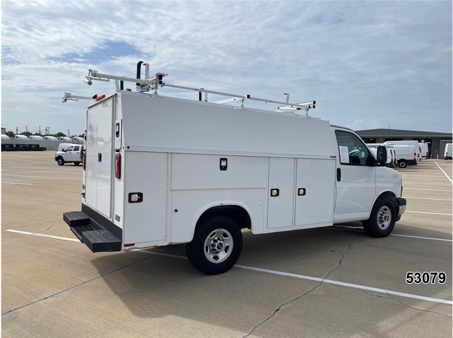 Used 2019 GMC Savana 3500 w/ Power Convenience Package RWD image 2