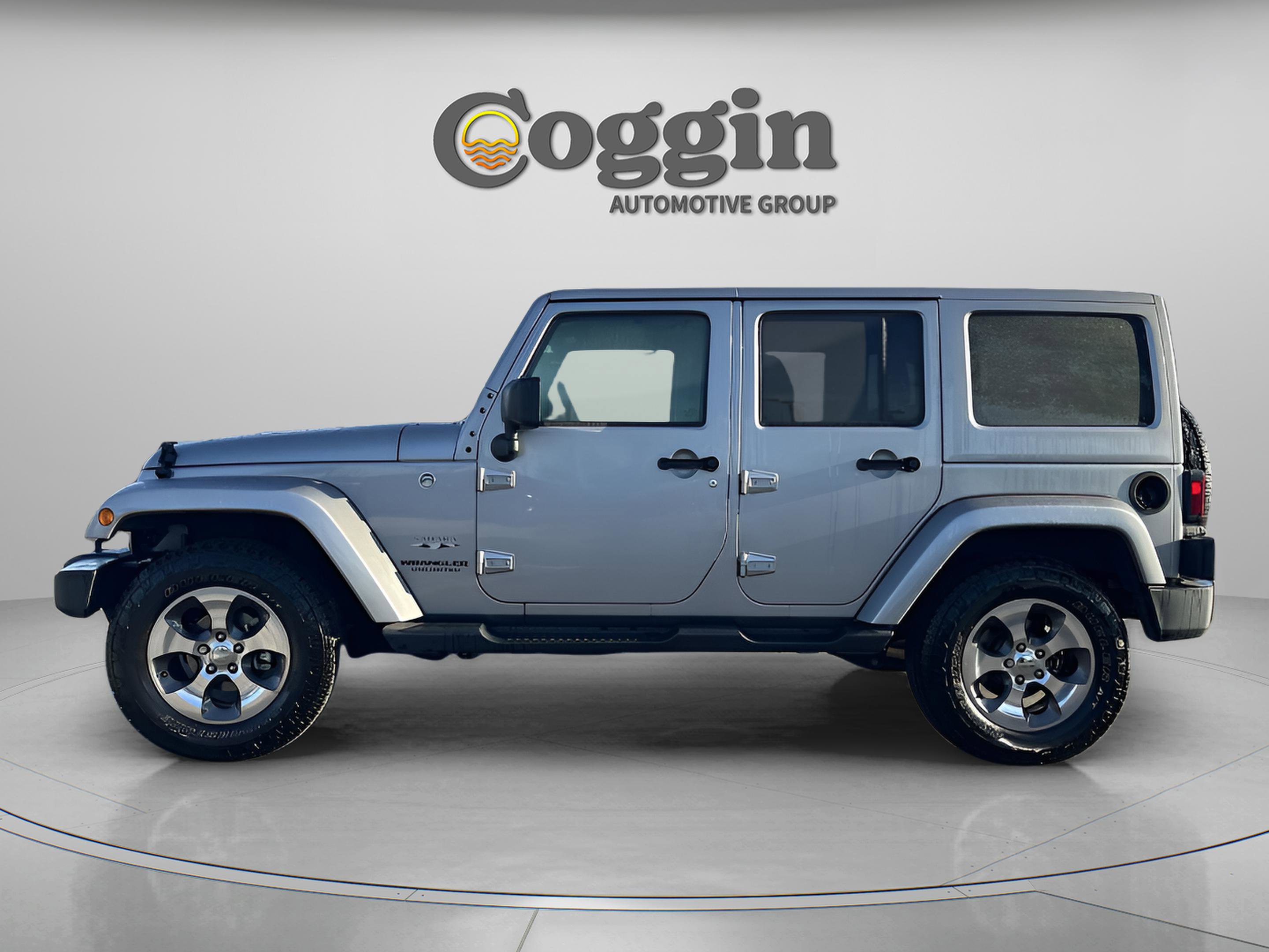 Used 2017 Jeep Wrangler Unlimited Sahara w/ Max Tow Package image 3