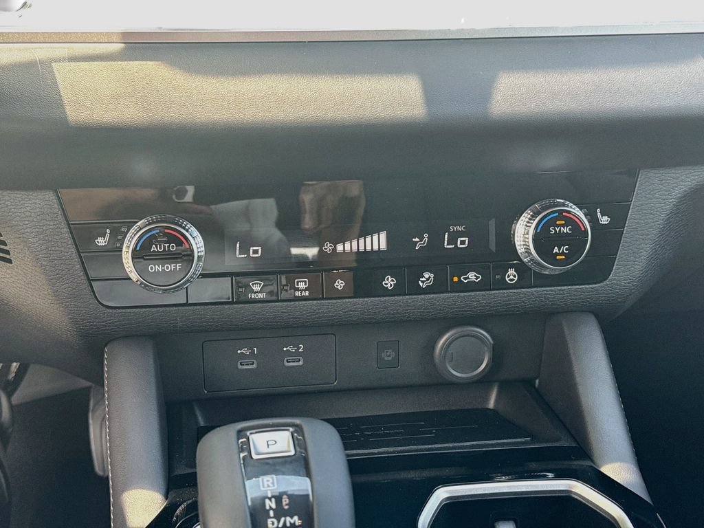 New 2026 Mitsubishi Outlander LE FWD image 16