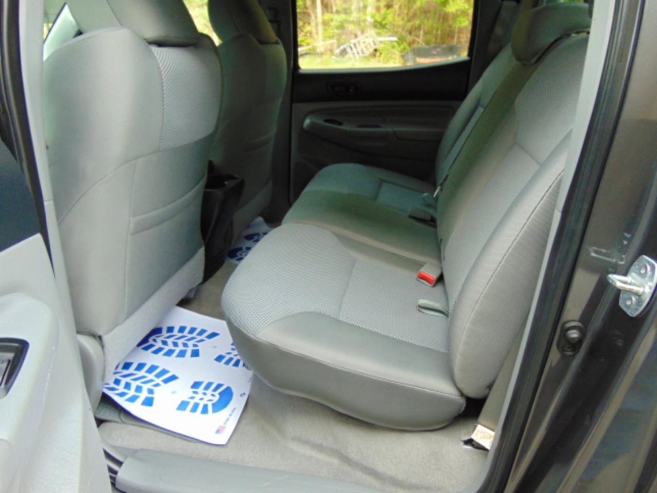 Used 2013 Toyota Tacoma 4x4 Double Cab w/ TRD Sport Pkg image 7