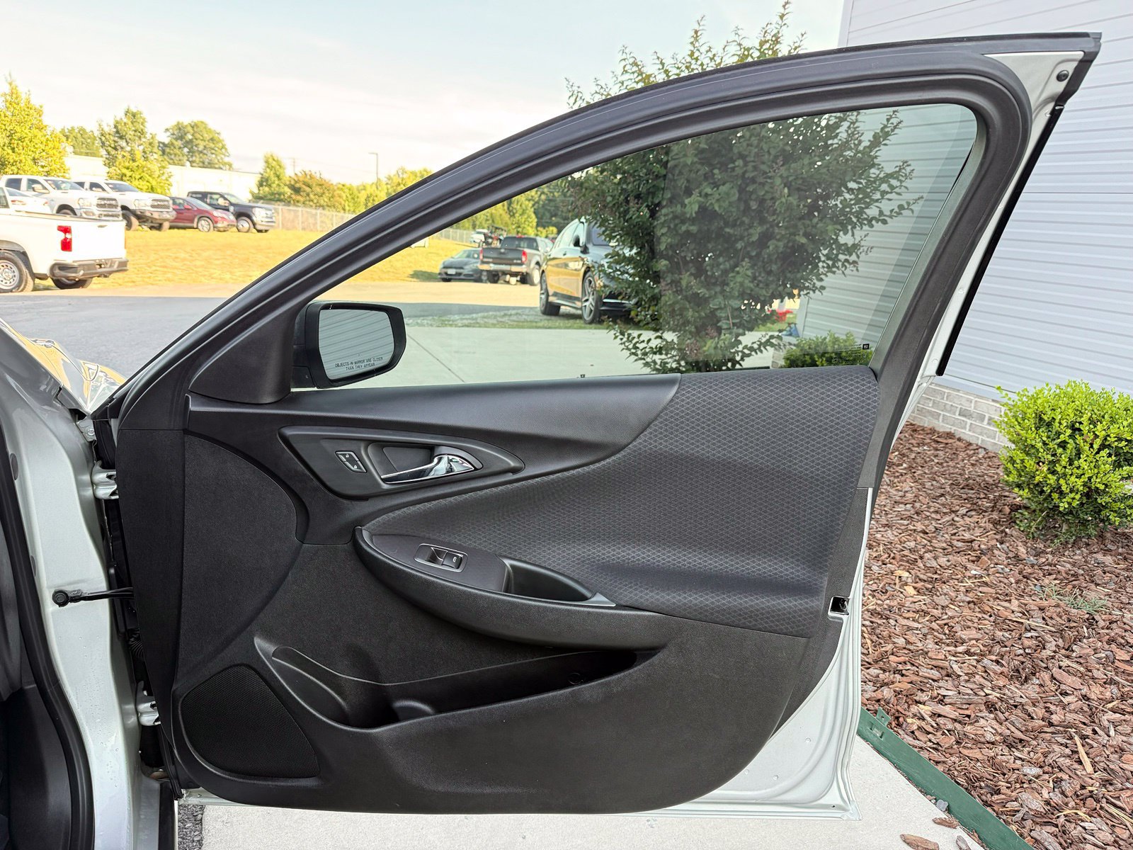 Used 2019 Chevrolet Malibu LS FWD image 21