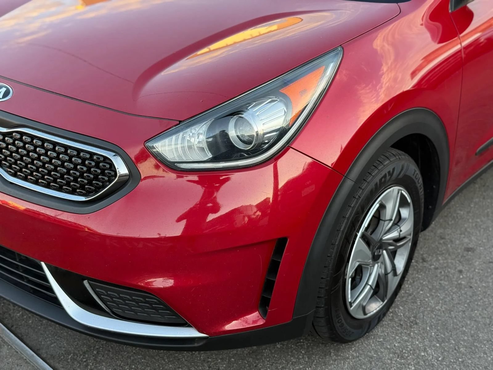 Used 2019 Kia Niro LX FWD image 10