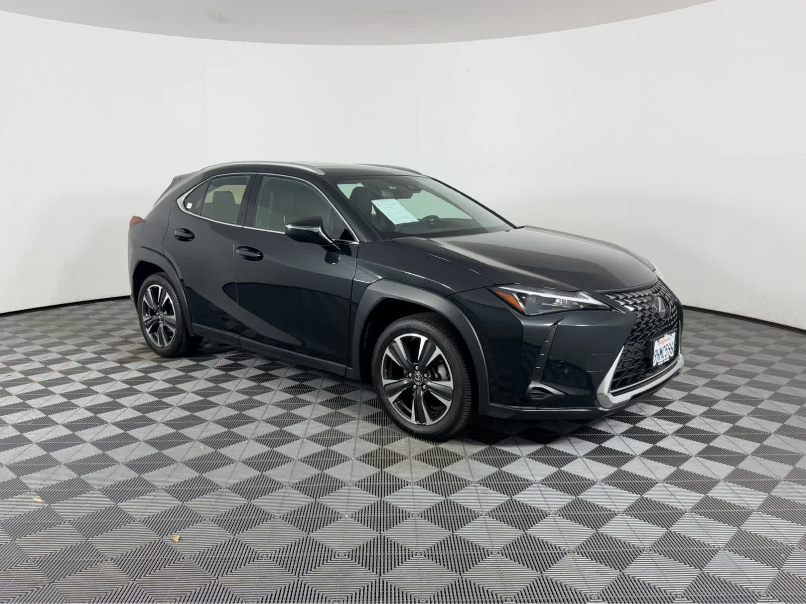 Used 2024 Lexus UX 250h FWD image 1