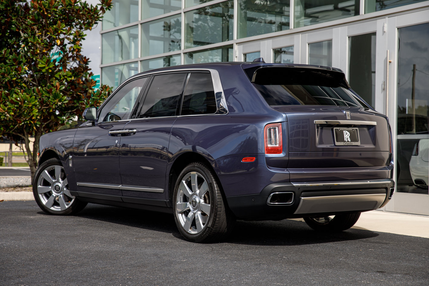 Certified 2019 Rolls-Royce Cullinan AWD/4WD image 7