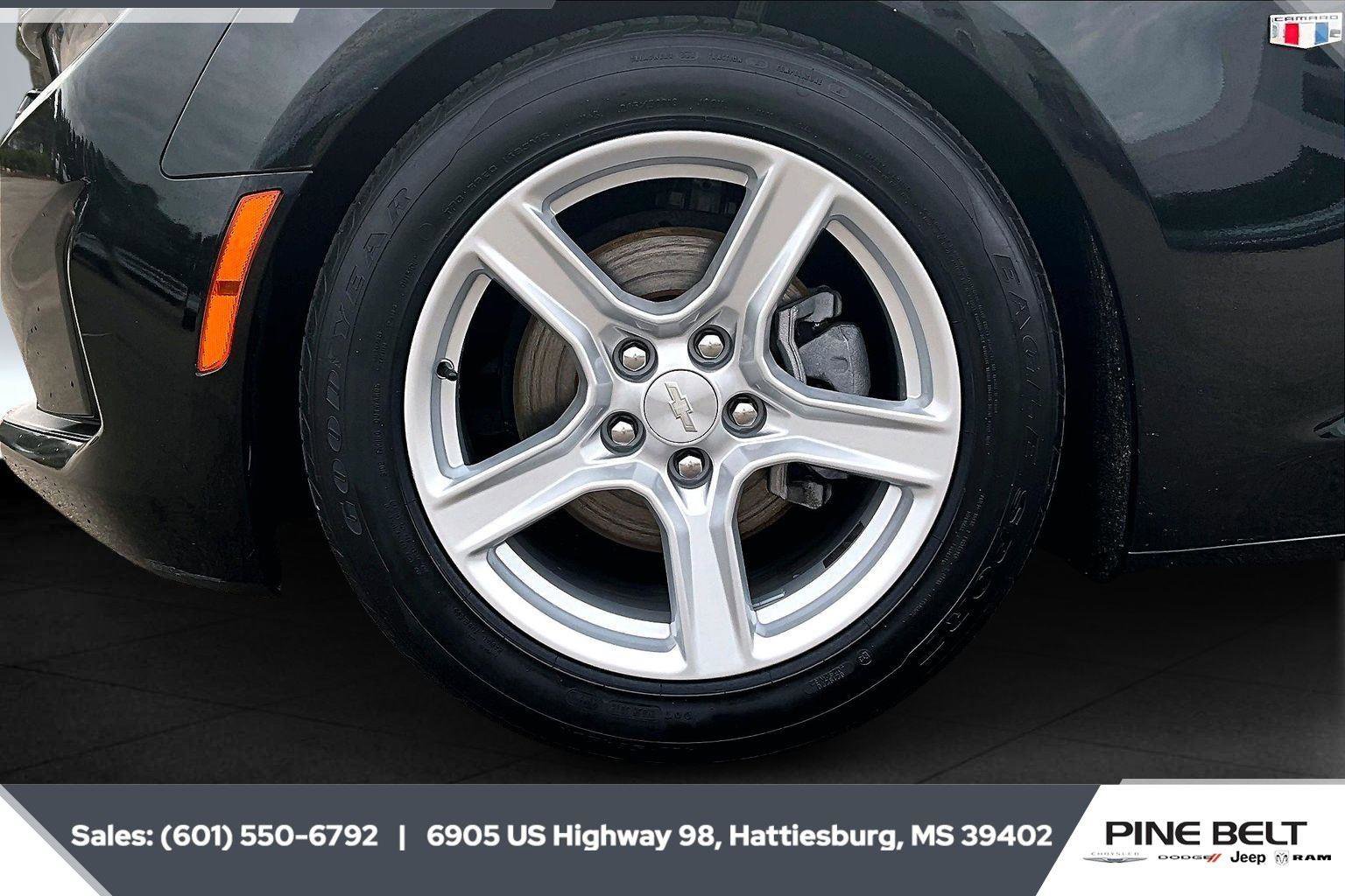 Used 2023 Chevrolet Camaro LT image 8