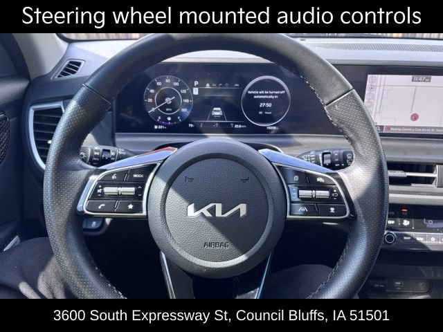 Used 2024 Kia Seltos SX w/ SX Sunroof Package AWD/4WD image 22