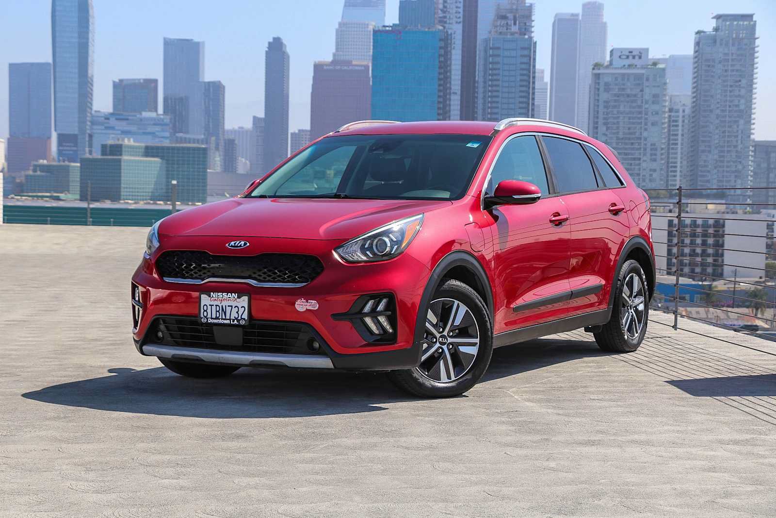 Used 2020 Kia Niro EX FWD image 1