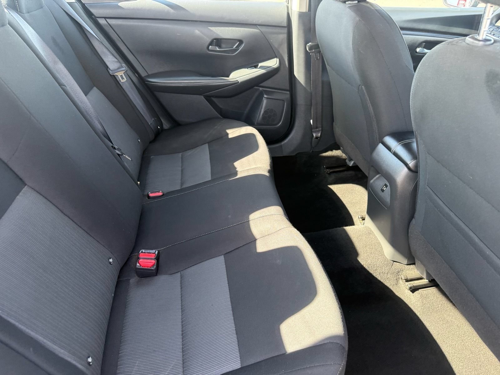 Used 2025 Nissan Sentra SV FWD image 29