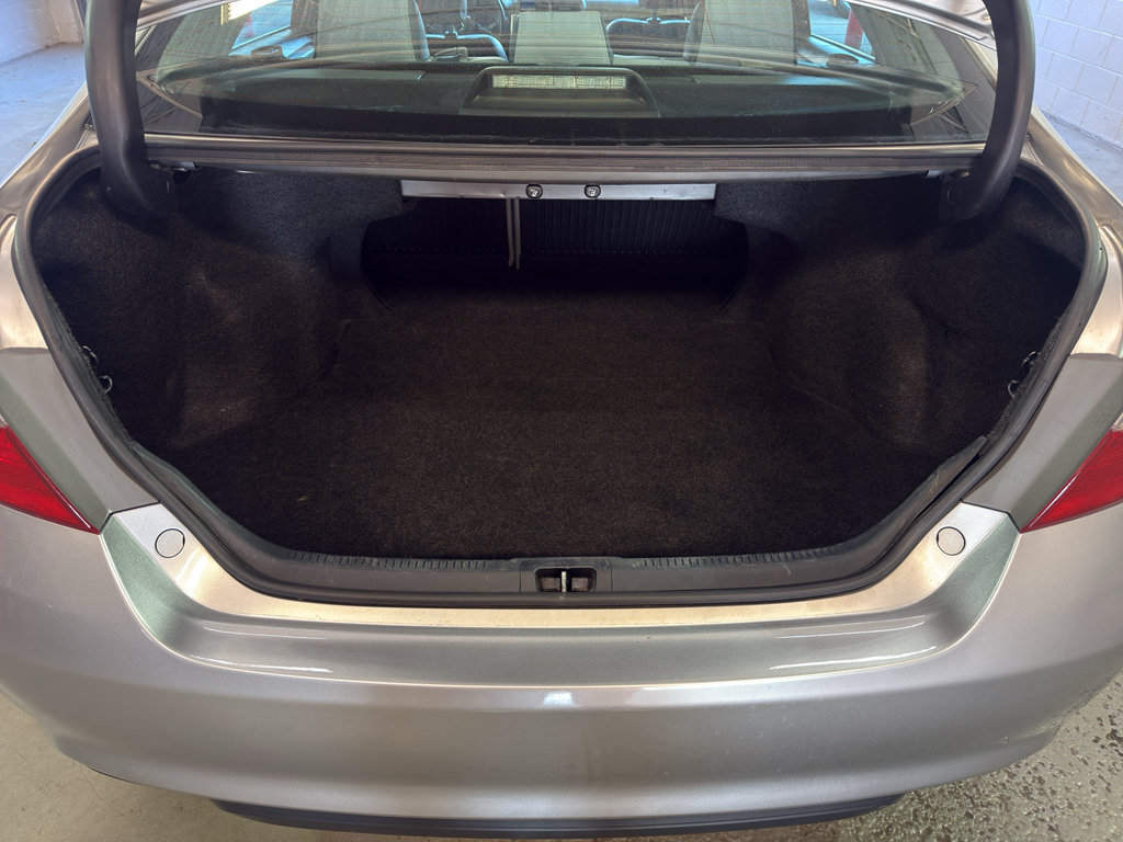 Used 2016 Toyota Camry SE FWD image 31