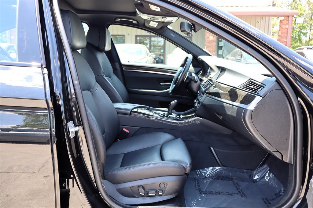 Used 2013 BMW 550i Sedan RWD image 17