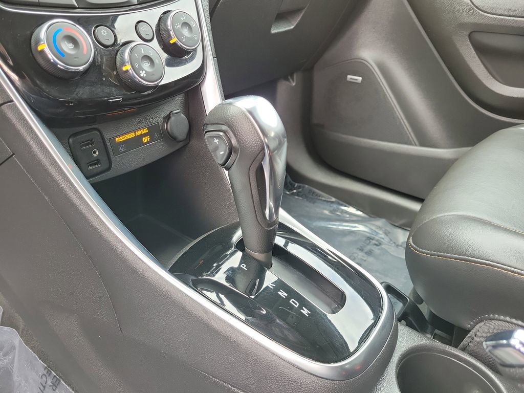 Used 2019 Chevrolet Trax Premier w/ LPO, Cargo Package image 32