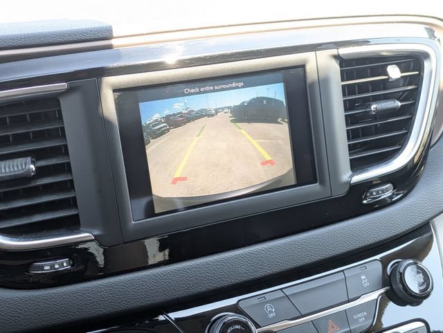 Used 2021 Chrysler Voyager Lxi FWD image 21