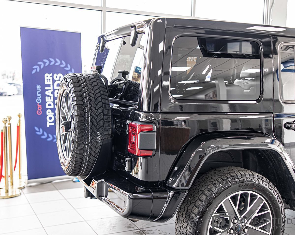 Used 2024 Jeep Wrangler High Altitude AWD/4WD image 12