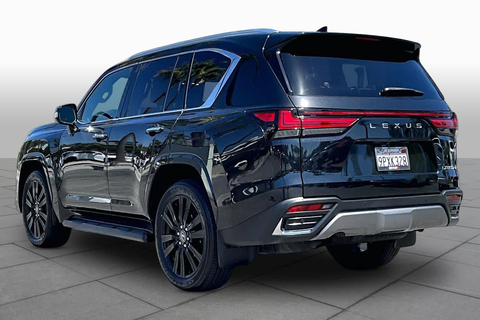 Certified 2024 Lexus LX 600 4WD w/ Luxury Package image 11