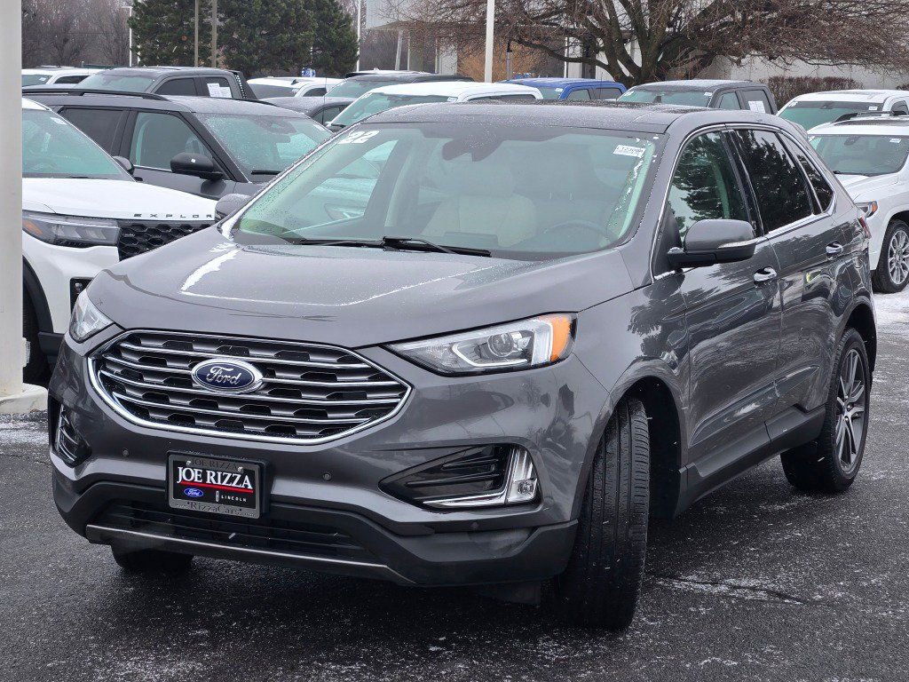 Used 2021 Ford Edge Titanium w/ Class II Trailer Tow Package AWD/4WD image 4