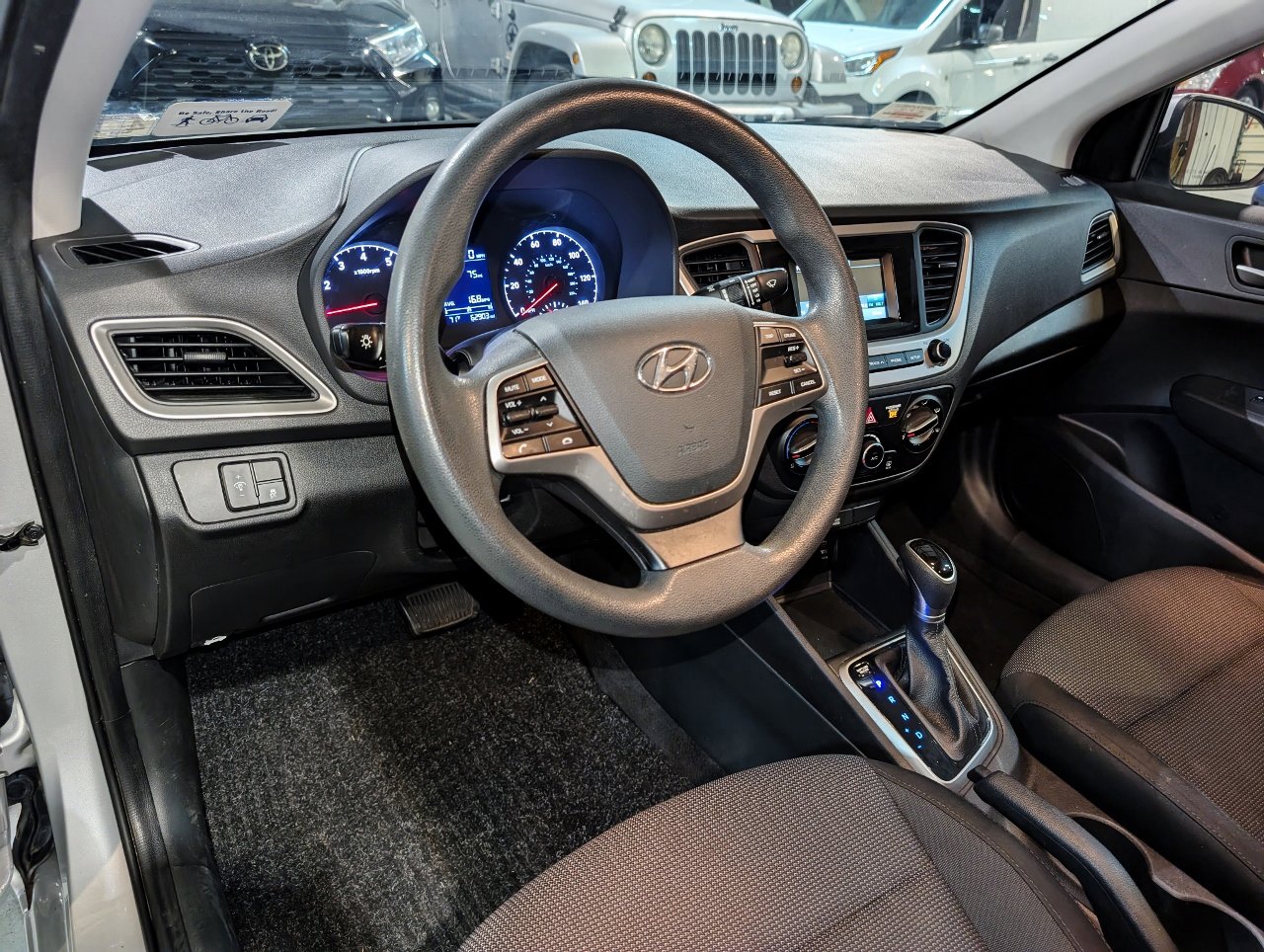 Used 2020 Hyundai Accent SE image 15