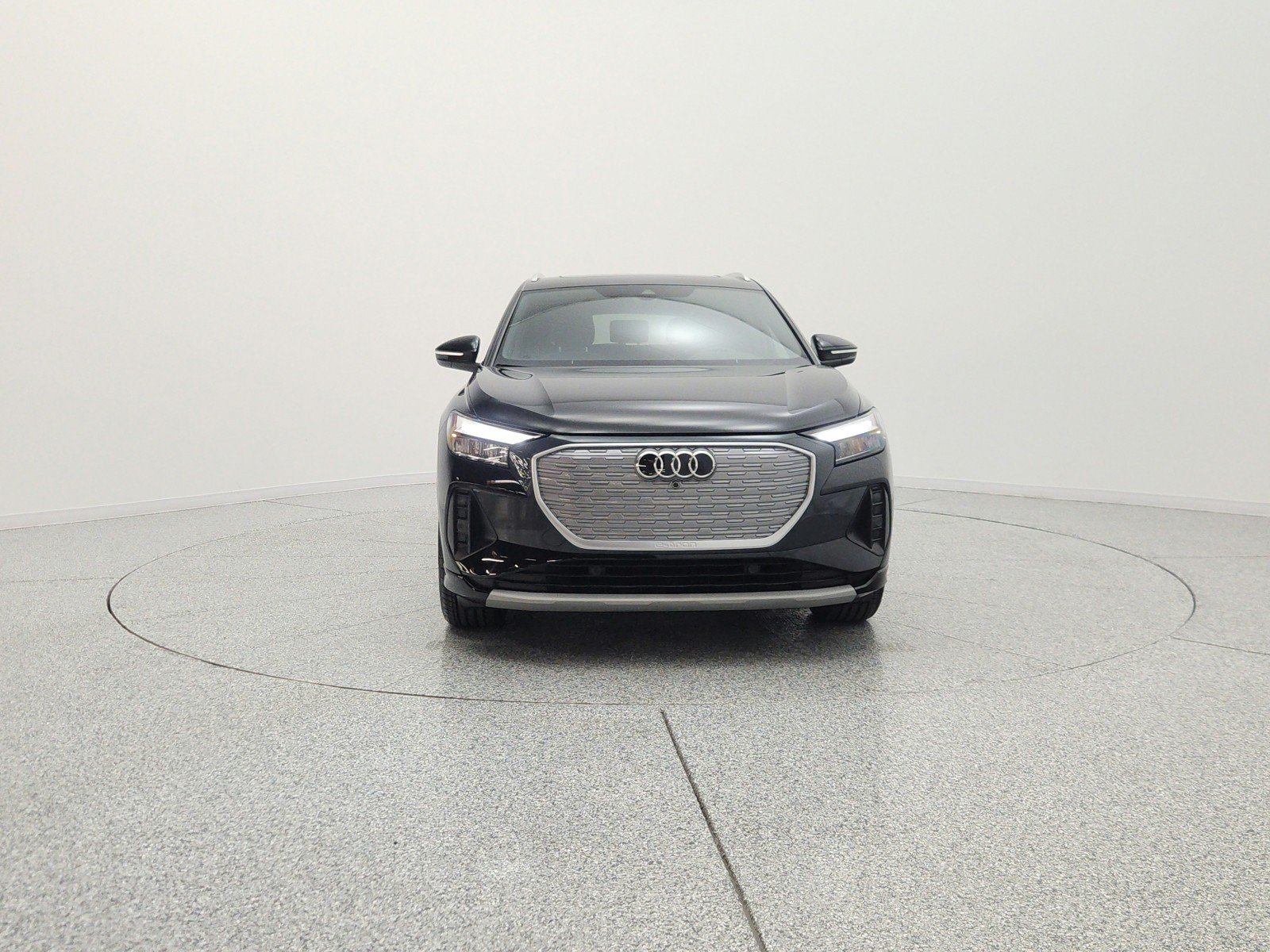 Used 2023 Audi Q4 e-tron Premium Plus w/ Premium Plus RWD image 2