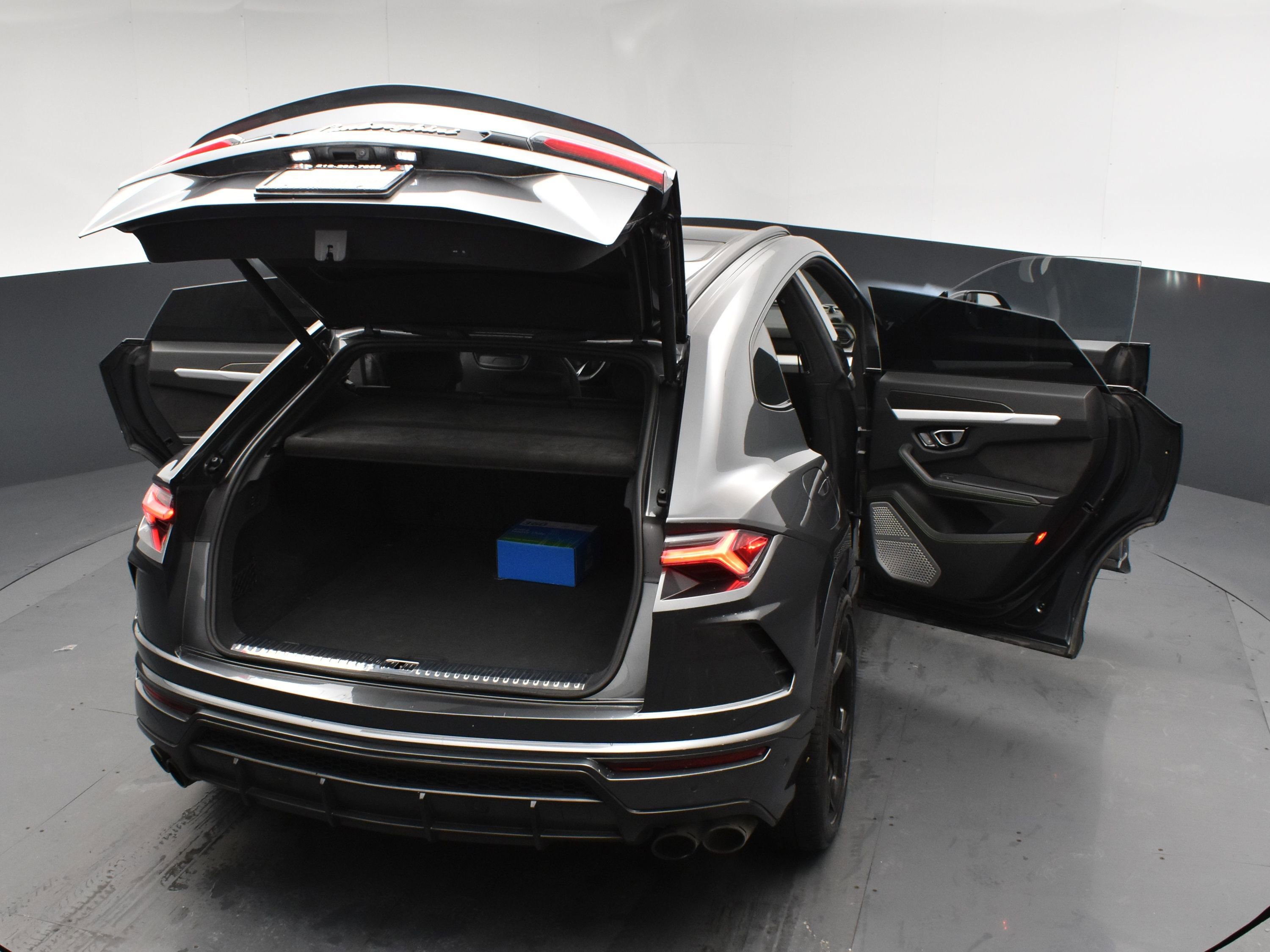 Used 2020 Lamborghini Urus image 30