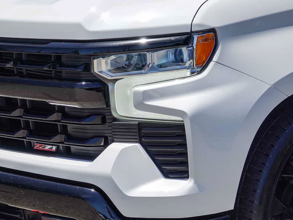 Used 2022 Chevrolet Silverado 1500 LT Trail Boss w/ LT Trail Boss Premium Package AWD/4WD image 8