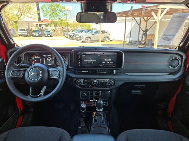 Used 2025 Jeep Wrangler Unlimited Rubicon image 24