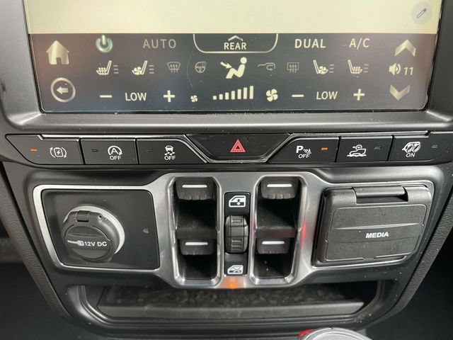 Certified 2022 Jeep Wrangler Unlimited Sahara AWD/4WD image 32