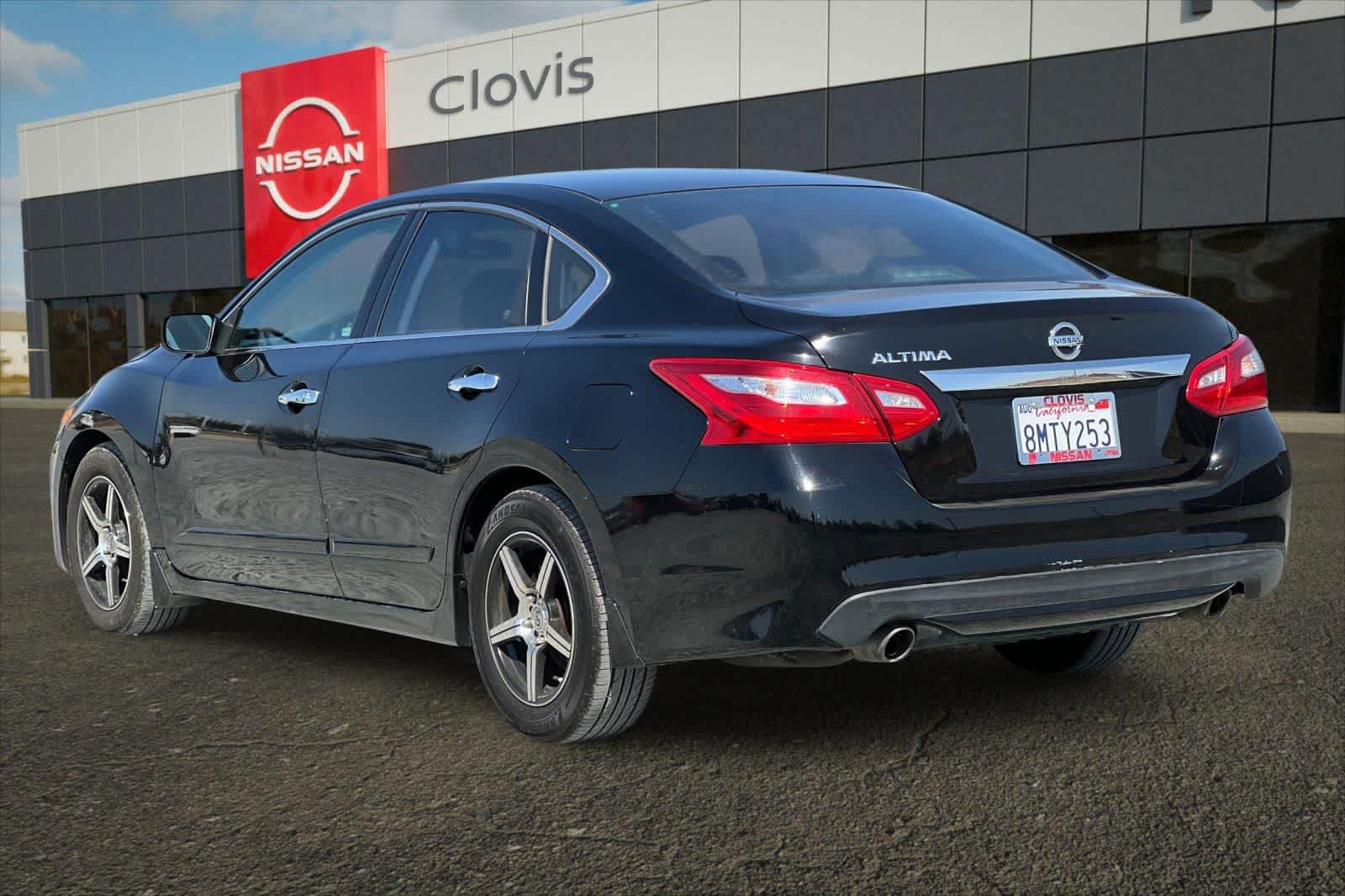 Used 2017 Nissan Altima 2.5 S w/ Power Driver Seat Package FWD image 7