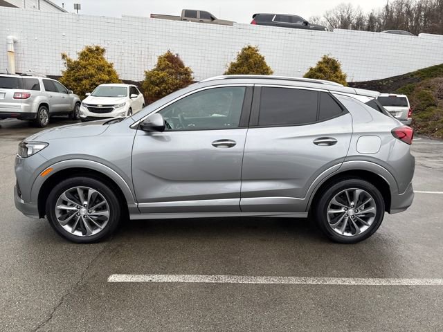 Used 2023 Buick Encore GX Select w/ Sport Touring Package image 2