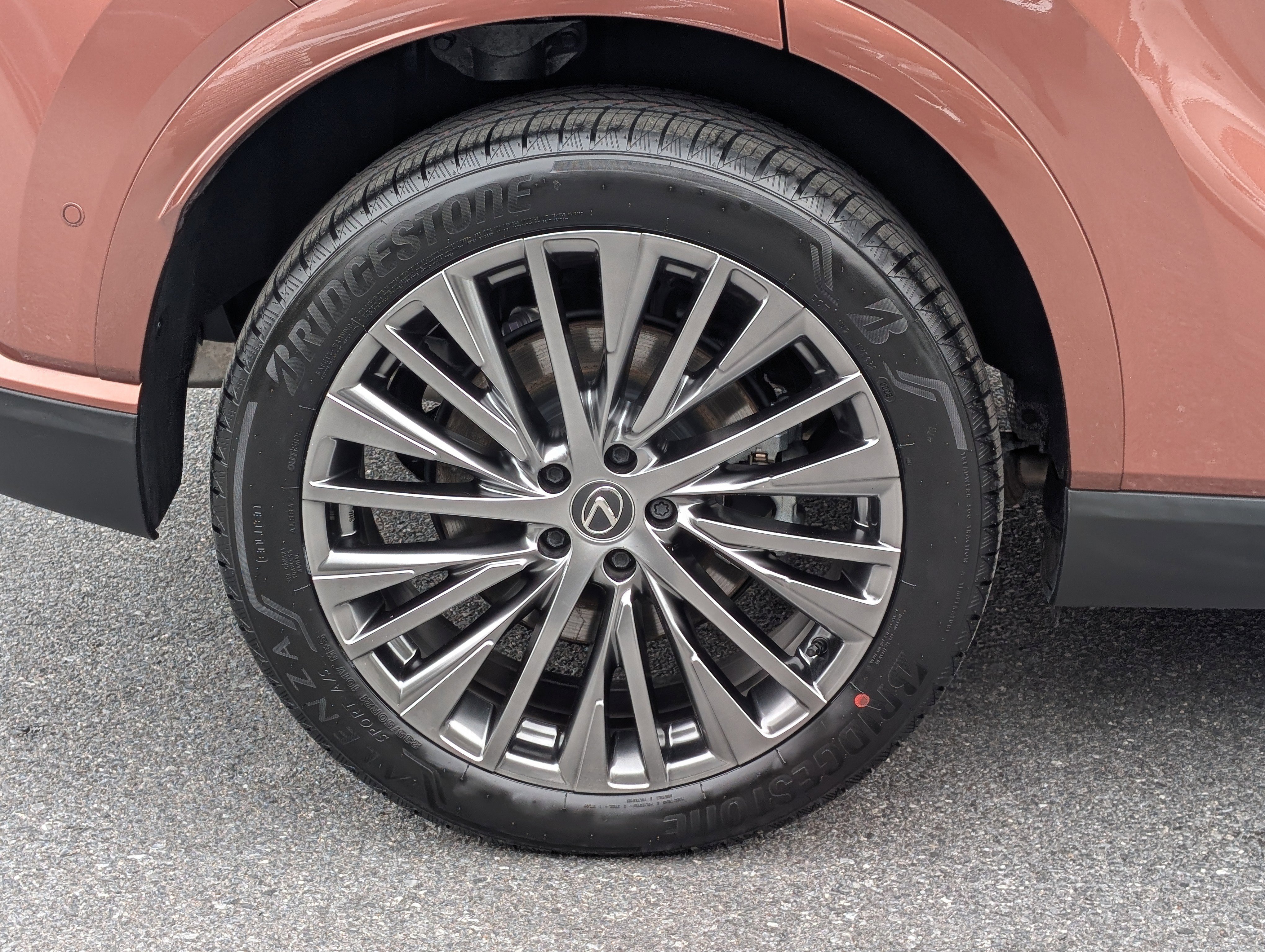 Certified 2025 Lexus RX 450h AWD w/ Convenience Package image 10