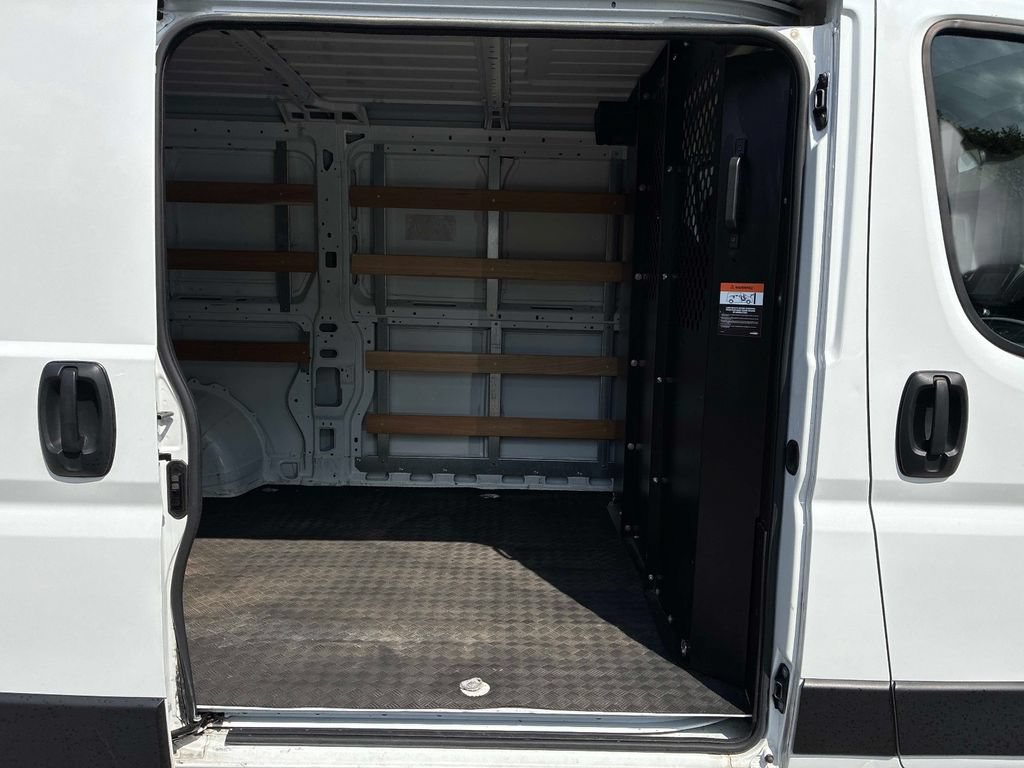 Used 2025 RAM ProMaster 2500 w/ U-Haul Equipment Group FWD image 21