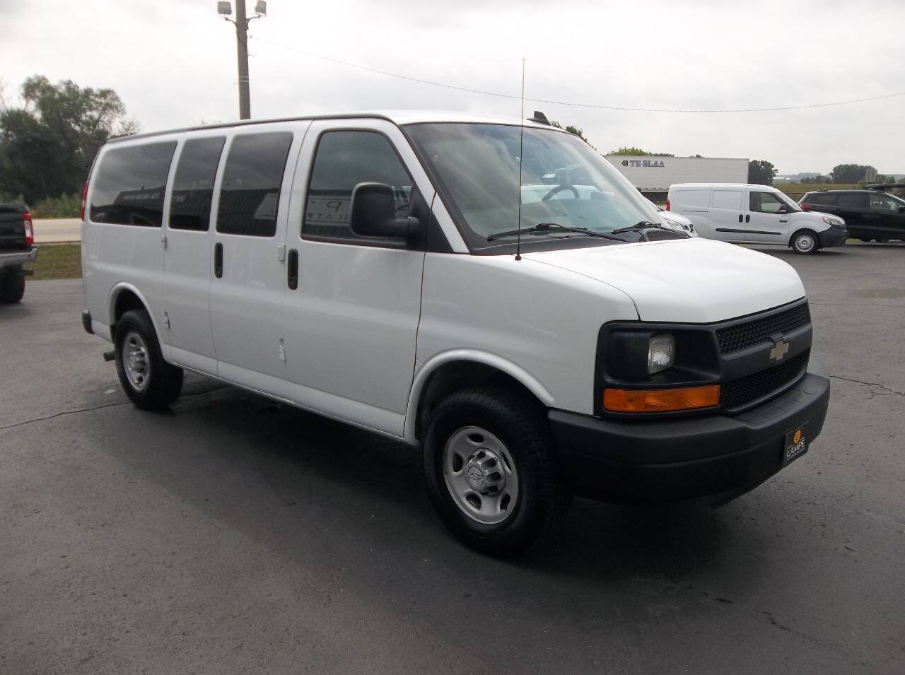 Used 2016 Chevrolet Express 3500 LS RWD image 3